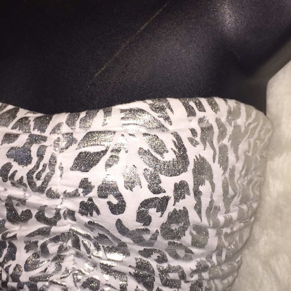 FANG Strapless silver tube top - Picture 3 of 6